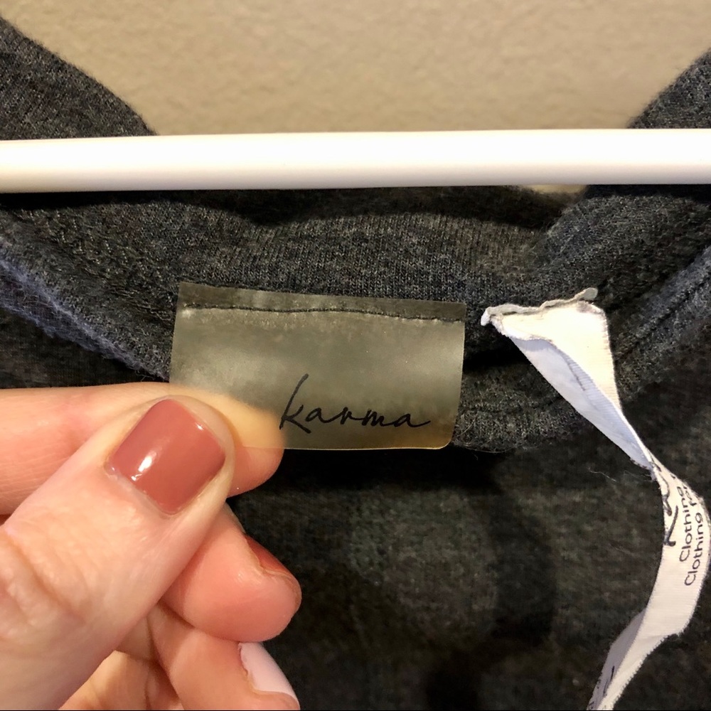 Karma Open Ruffle Back Work Out Top - Picture 4 of 5